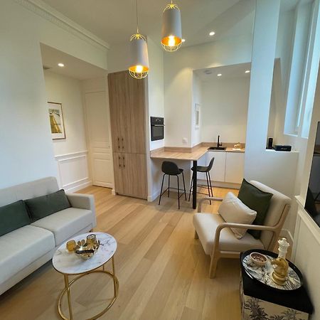 Appartements De Charme Du General Leclerc - Place D'Erlon - Hypercentre - Gare - Реймс Екстериор снимка