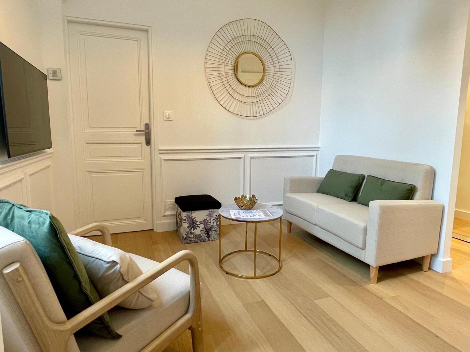 Appartements De Charme Du General Leclerc - Place D'Erlon - Hypercentre - Gare - Реймс Екстериор снимка