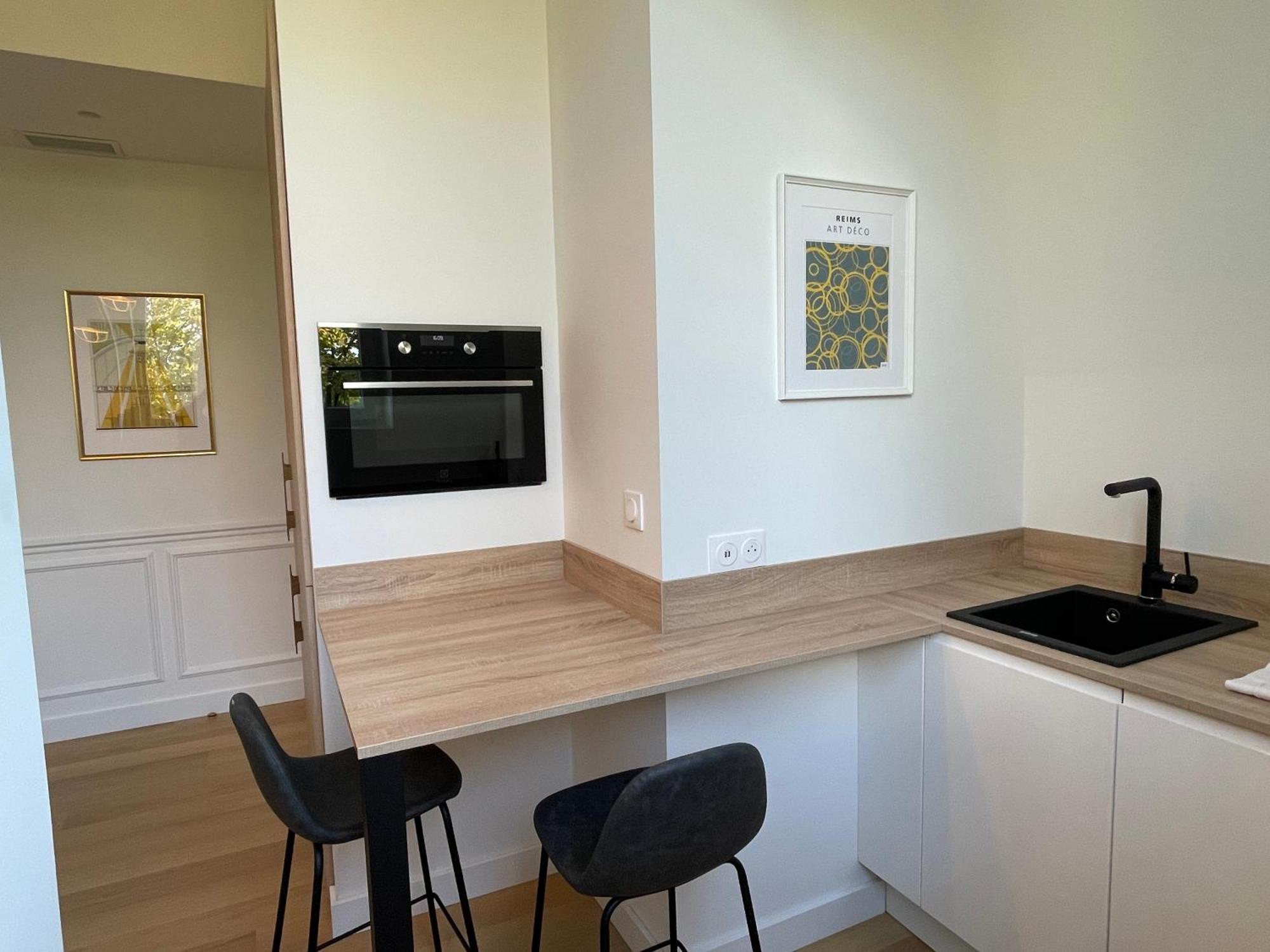 Appartements De Charme Du General Leclerc - Place D'Erlon - Hypercentre - Gare - Реймс Екстериор снимка